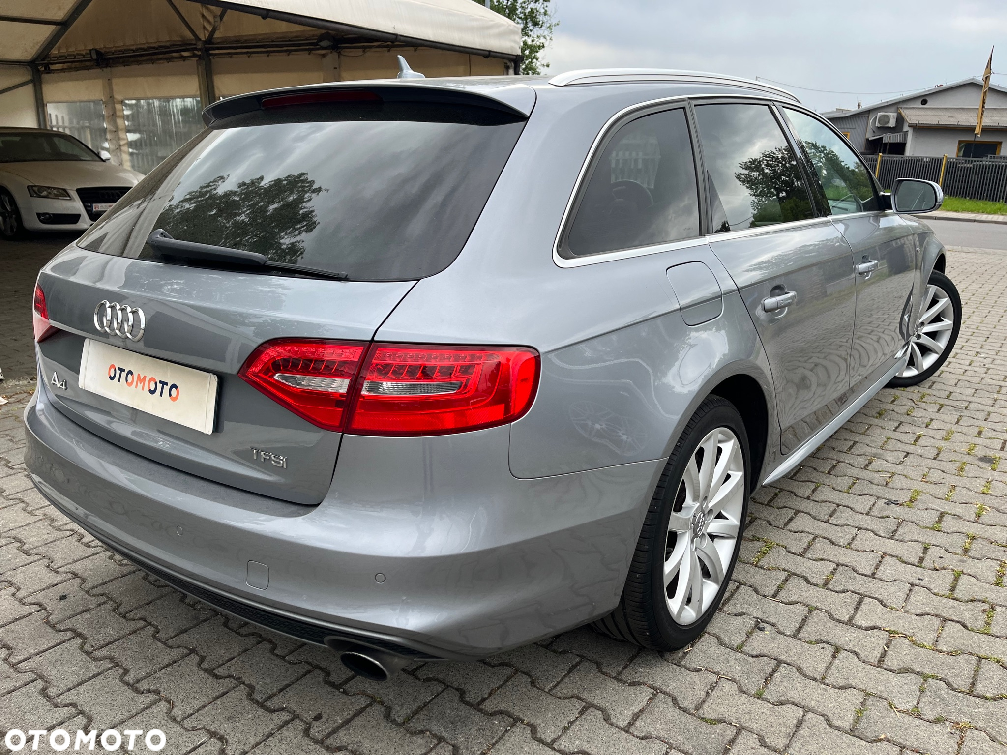 Audi A4 Avant 2.0 TFSI multitronic S line Sportpaket - 4