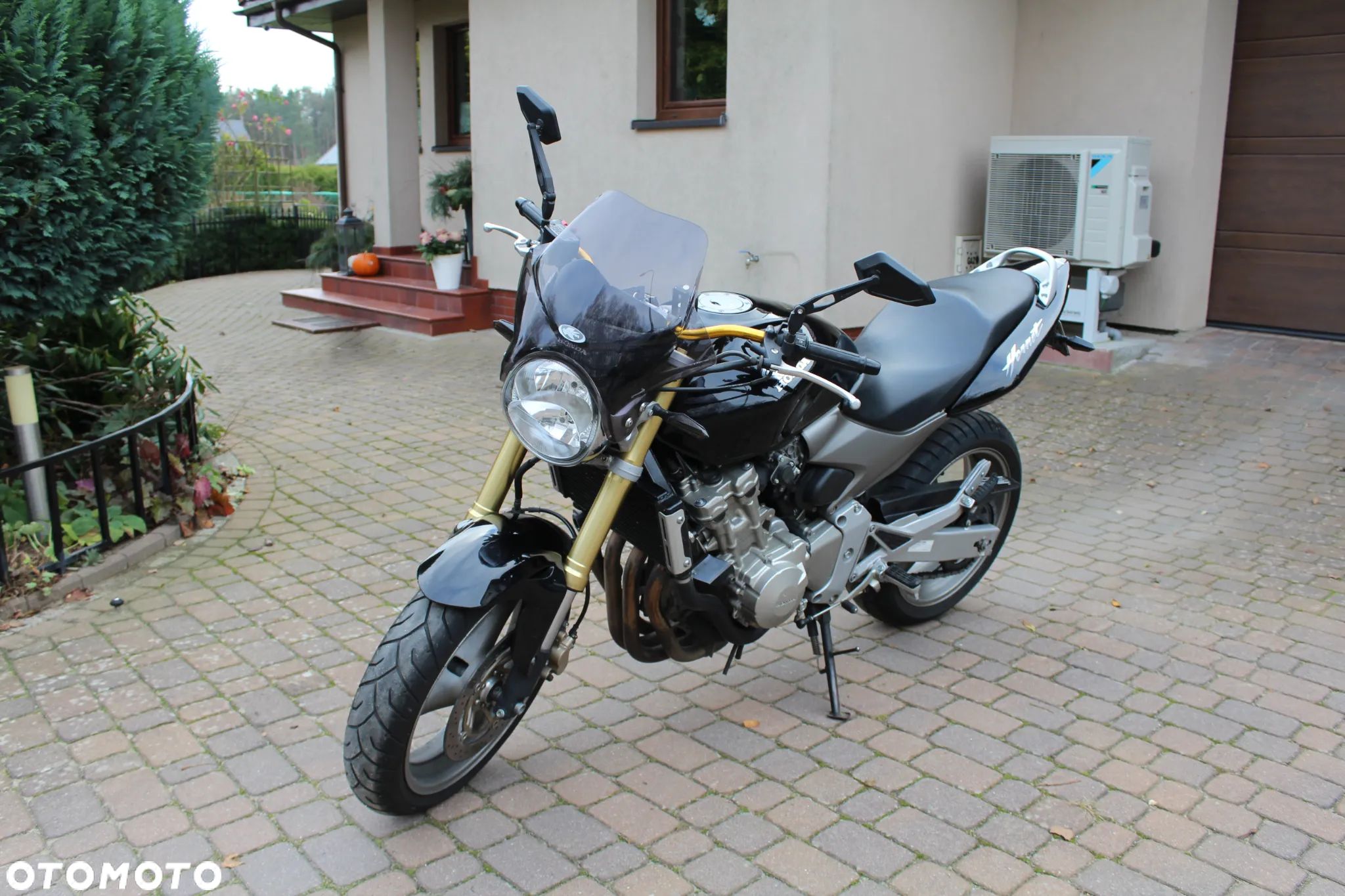 Honda CB - 1