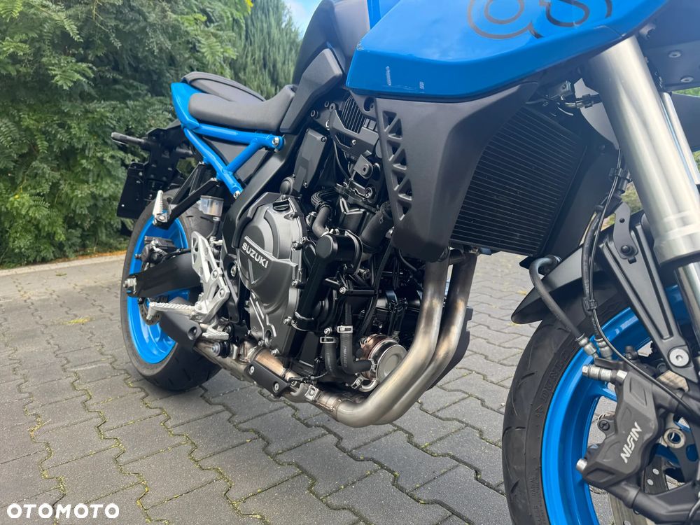 Suzuki GSX - 15