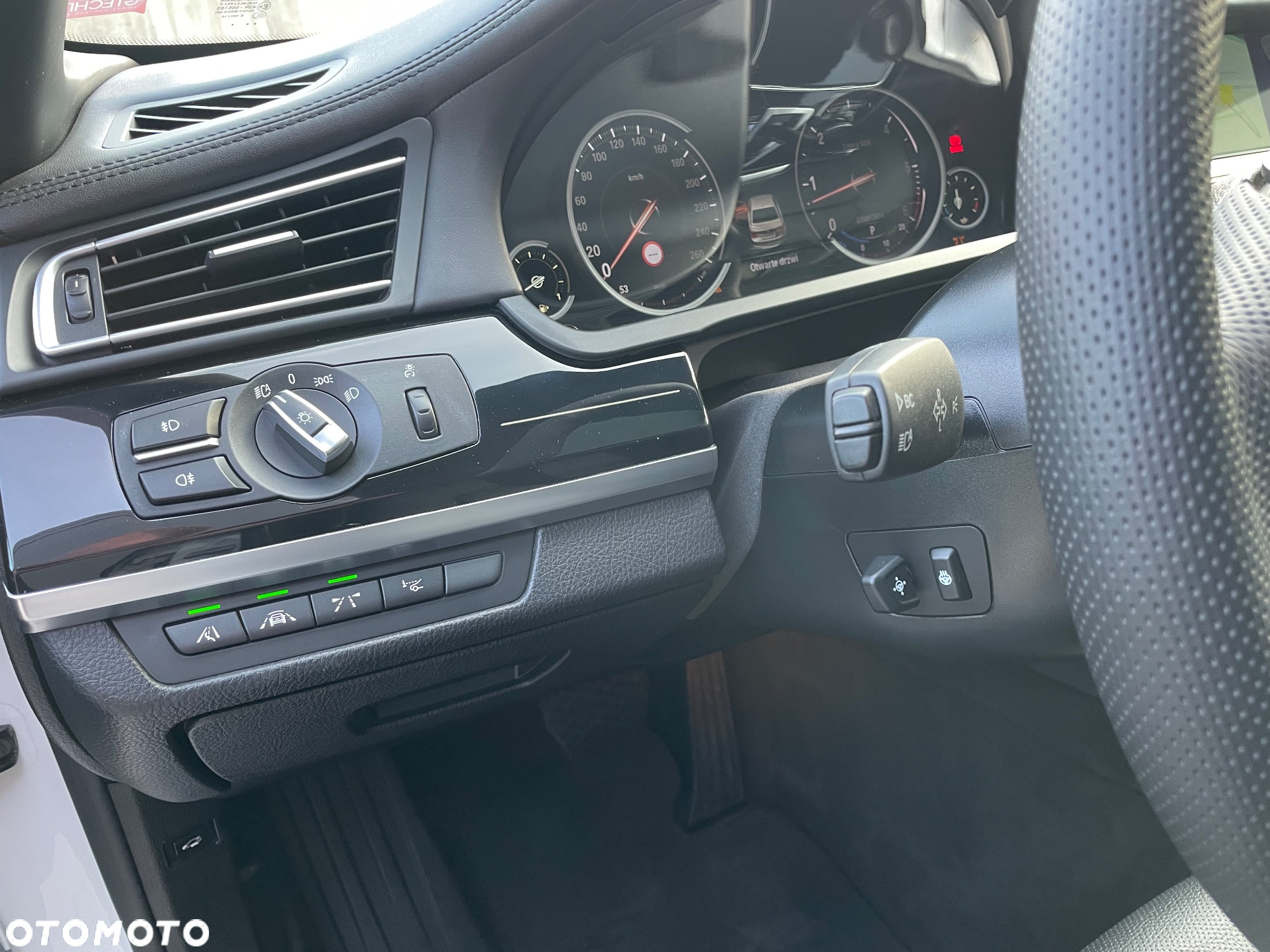 BMW Seria 7 740d xDrive - 31