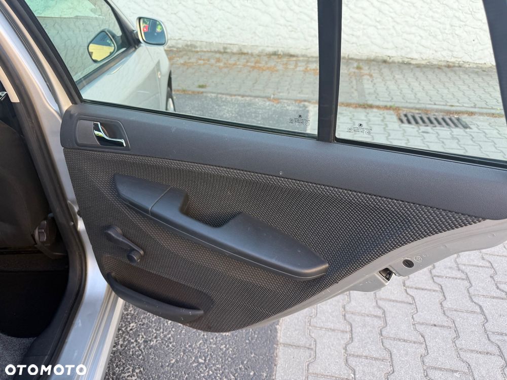 Skoda Fabia 1.4 16V Automatik Style Edition - 18