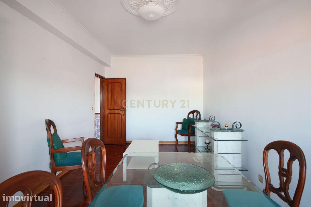 Apartamento T2 para arrendar junto ao metro da Amadora - Grande imagem: 2/21