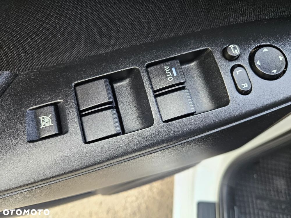 Mazda 3 2.0 MZR DISI Edition - 21