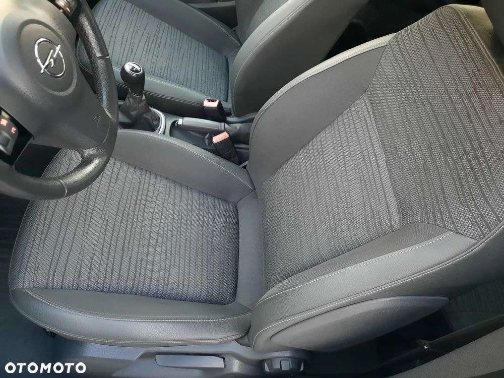 Opel Corsa 1.4 16V Energy - 19