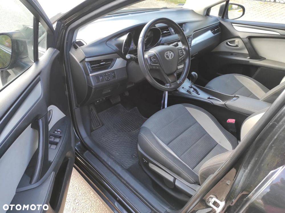 Toyota Avensis 1.8 Active MS - 5