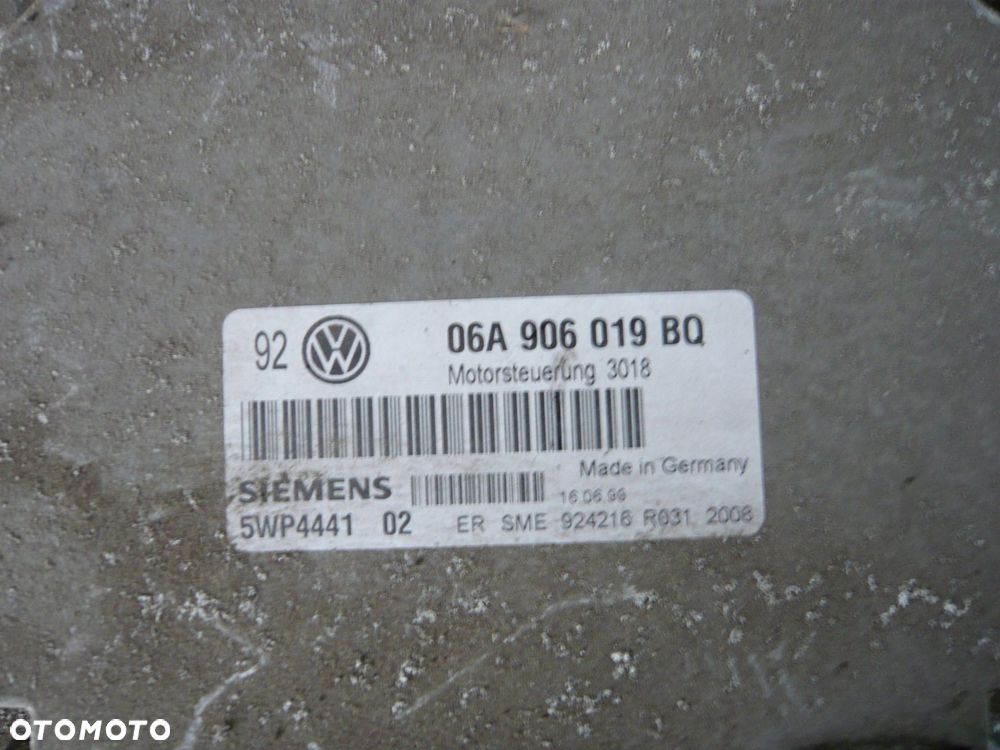 komputer sterownik silnika volkswagen golf iv 1.6 sr 06a906019bq - 2