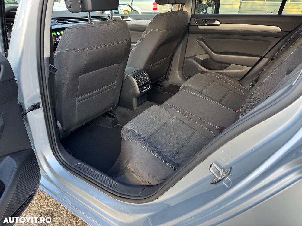Volkswagen Passat 2.0 TDI SCR DSG Business - 31
