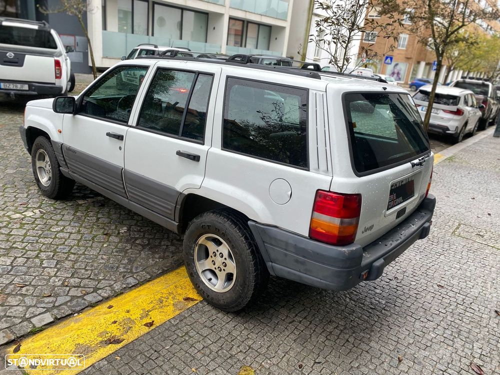 Jeep Grand Cherokee 2.5 TD Laredo - 9
