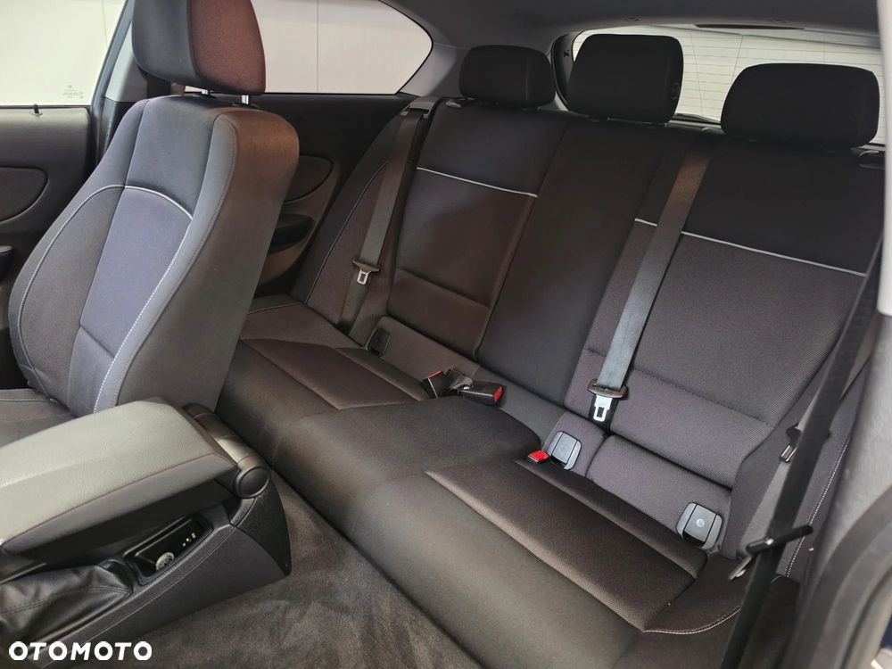 BMW Seria 1 118i - 25