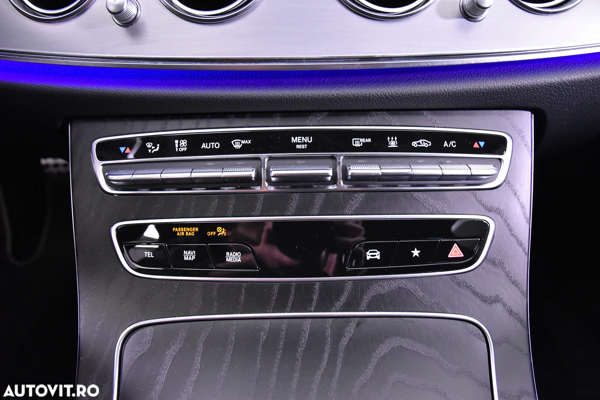 Mercedes-Benz E 300 de 4Matic T 9G-TRONIC AMG Line - 18