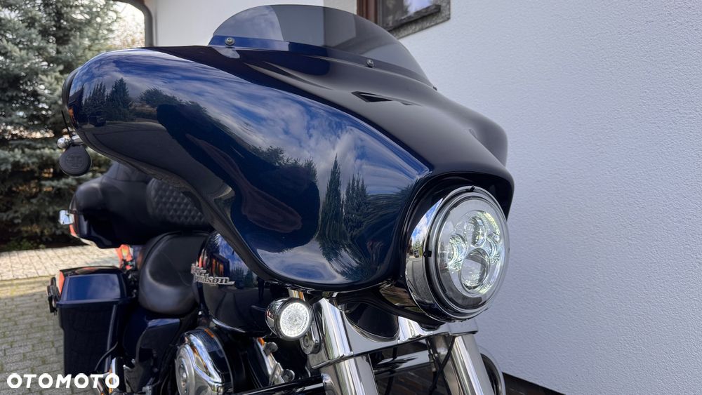 Harley-Davidson Touring Street Glide - 12