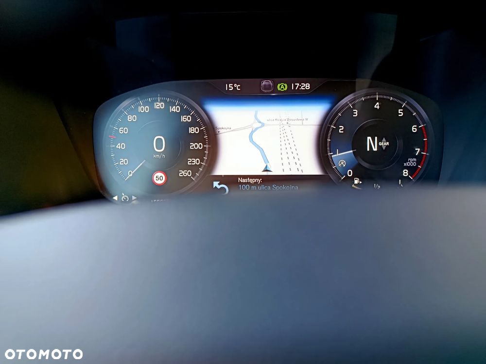 Volvo XC 40 T2 Momentum Core - 19