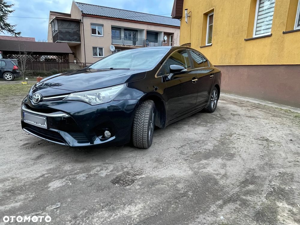 Toyota Avensis 1.8 Premium - 22