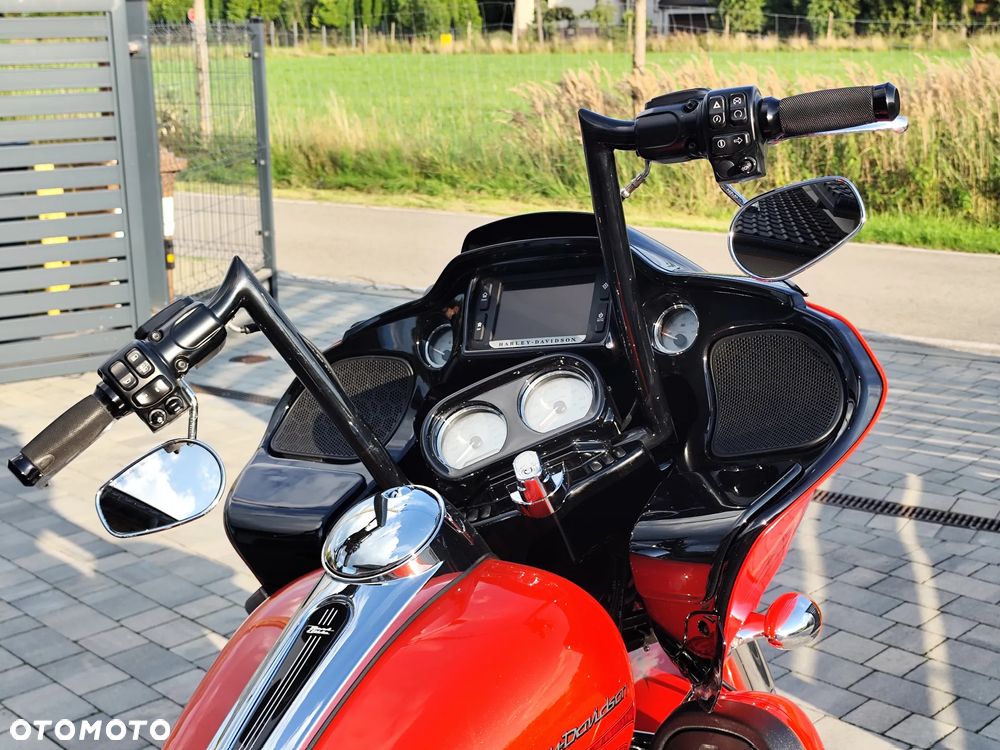 Harley-Davidson Touring Road Glide - 15