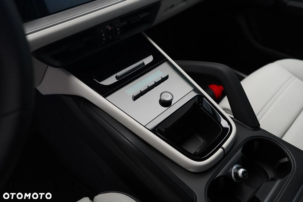 Porsche Cayenne - 21