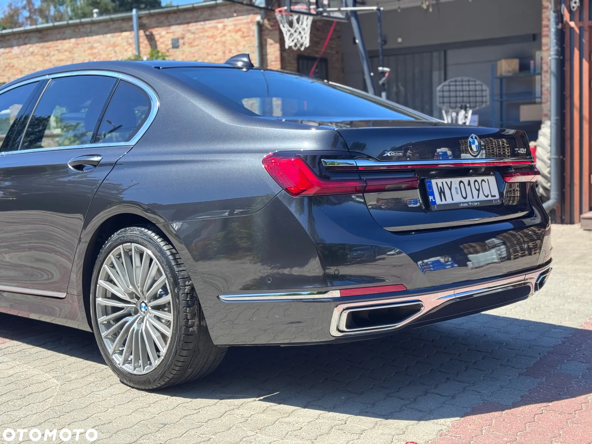 BMW Seria 7 - 8