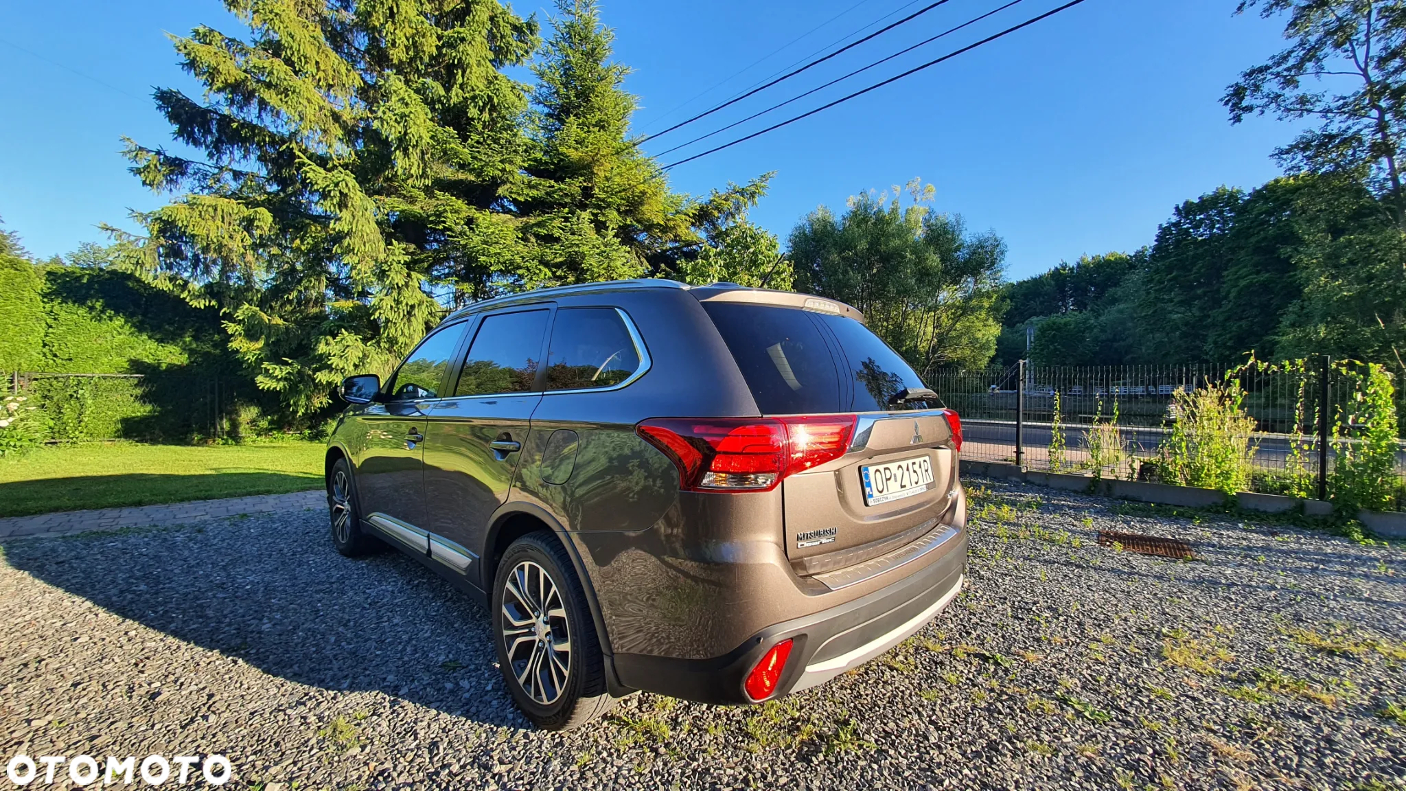 Mitsubishi Outlander - 4