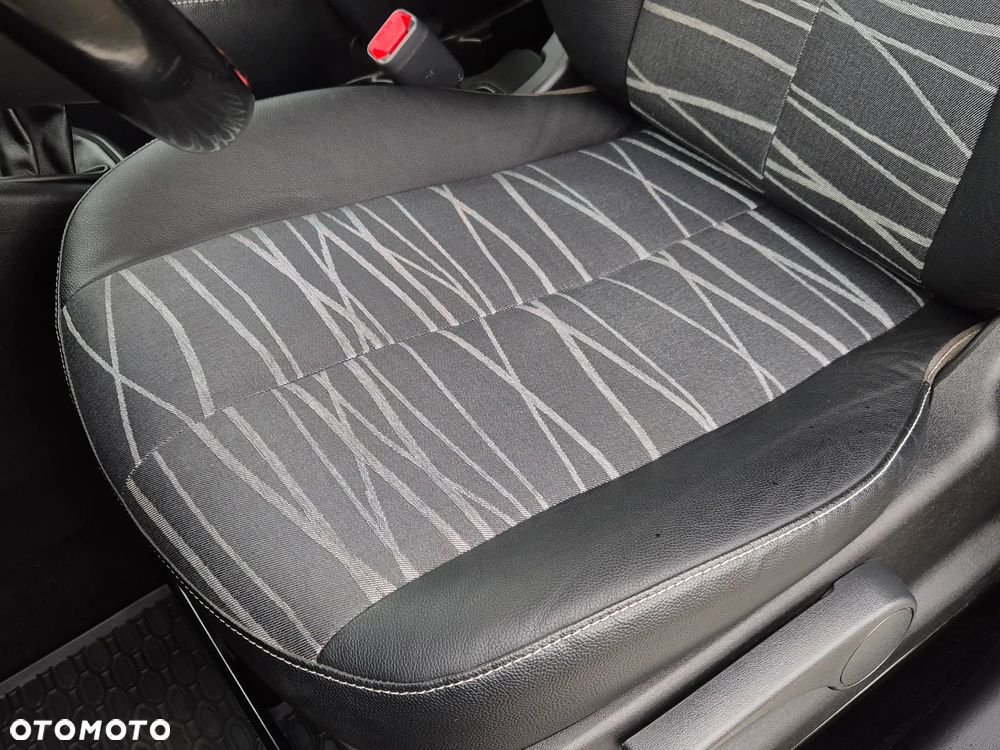 Kia Venga 1.6 L - 14