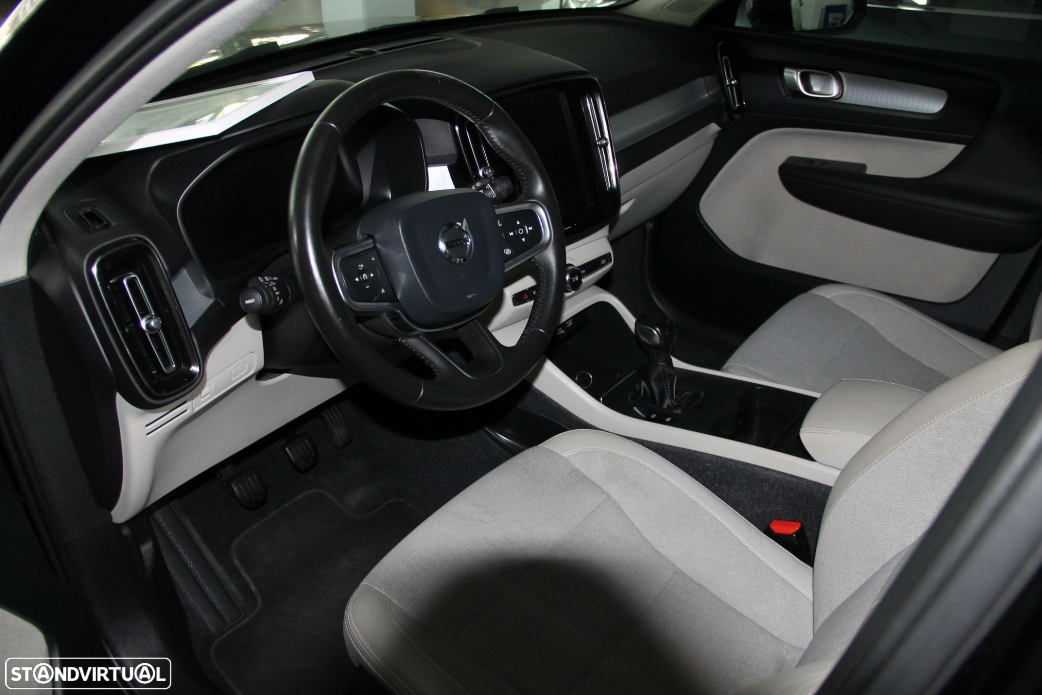 Volvo XC 40 2.0 D3 Momentum - 5
