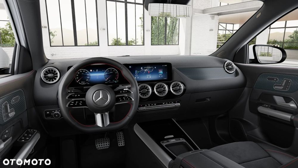 Mercedes-Benz GLA - 4