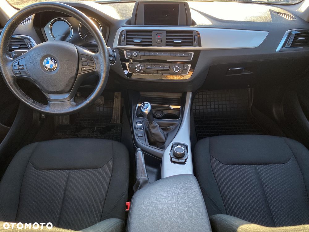 BMW Seria 1 118i - 6