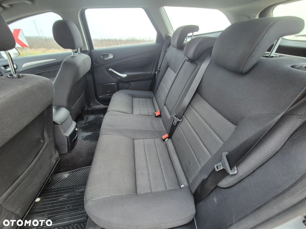 Ford Mondeo 2.0 FF Titanium - 22