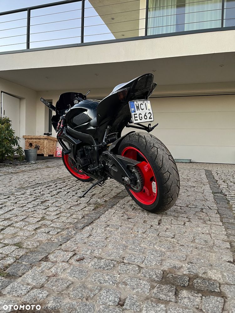Suzuki GSX-R - 5