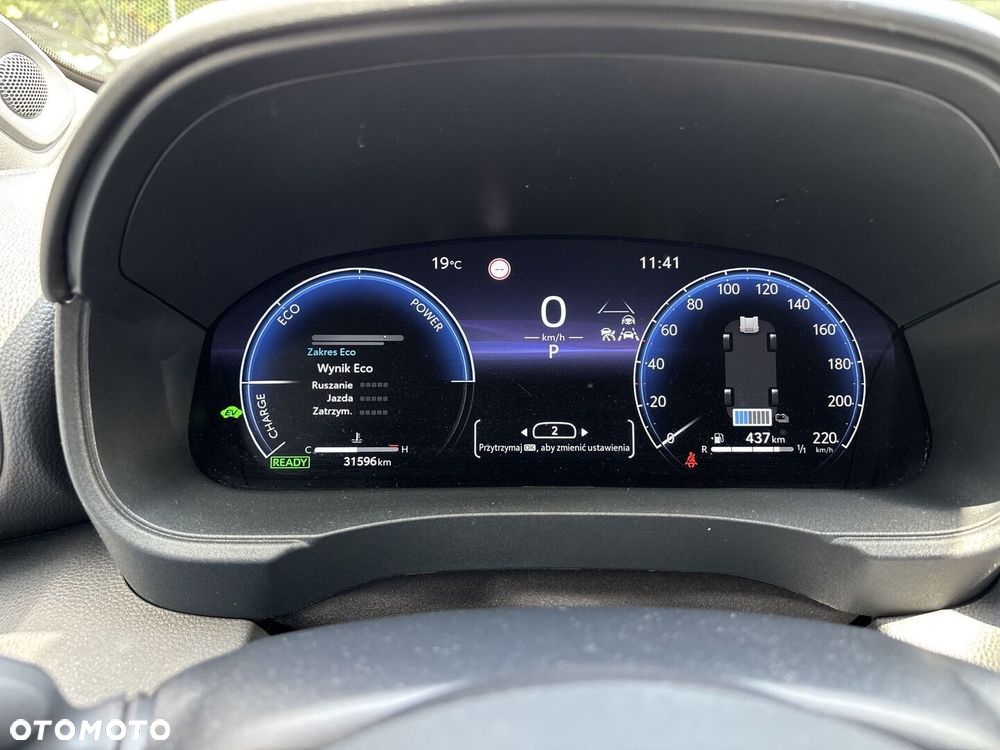 Toyota Yaris Hybrid 1.5 GR Sport - 11