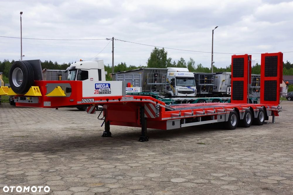 Inny 3 OSIOWA NISKOPODWOZIOWA Z TWARDYM POKŁADEM! NAJAZDY HYDRAULICZNE, OŚ SKRĘTNA - OŚ PODNOSZONA - 28