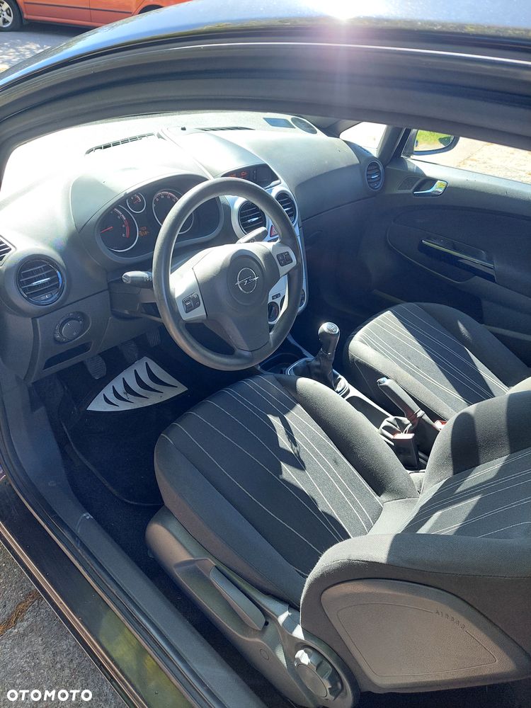 Opel Corsa - 8