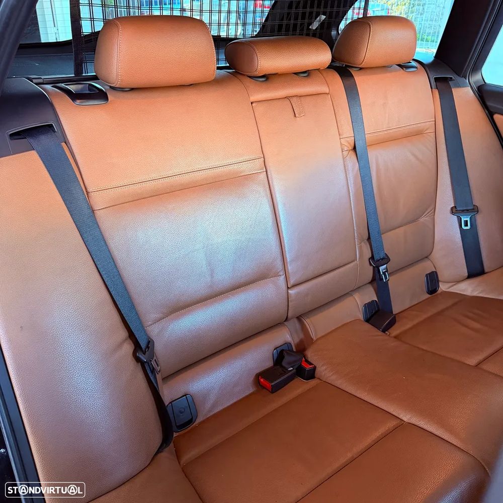 BMW 320 d Pack M - 10