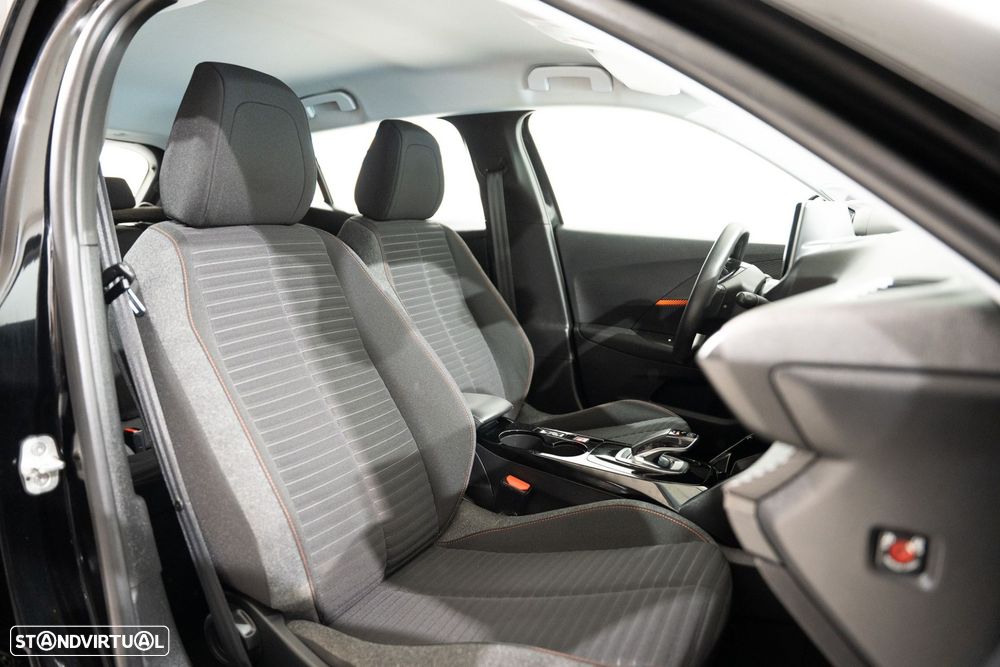 Peugeot e-2008 50 kWh Active Pack - 23