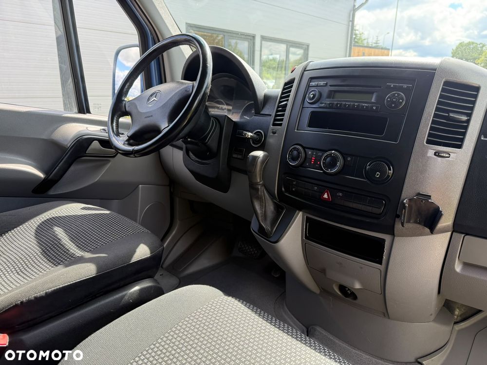Mercedes-Benz Sprinter - 20