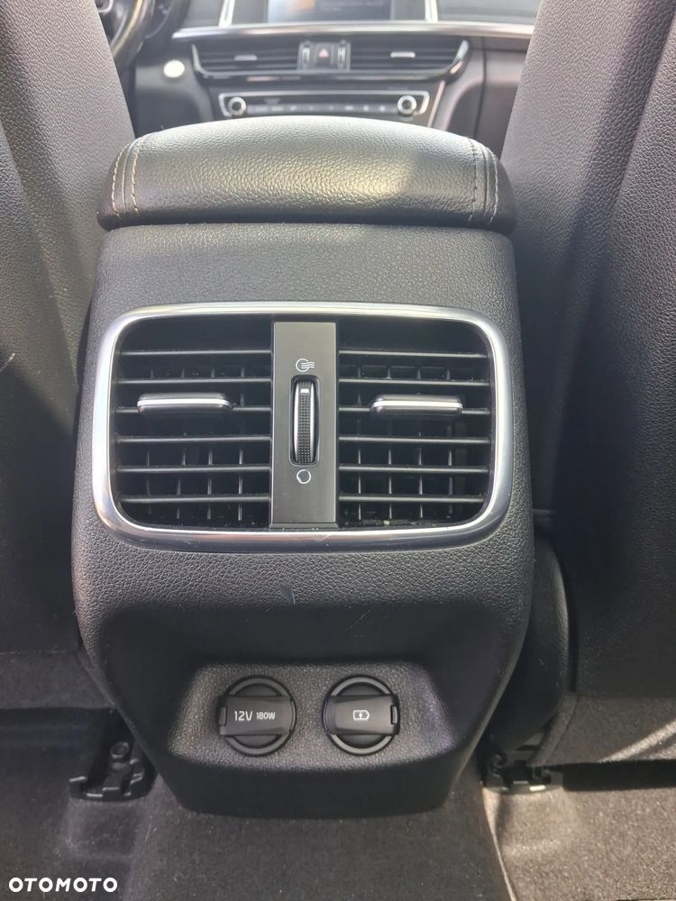 Kia Optima 1.7 CRDI L DCT - 27