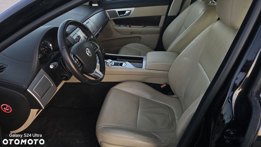 Jaguar XF 2.2 - 7