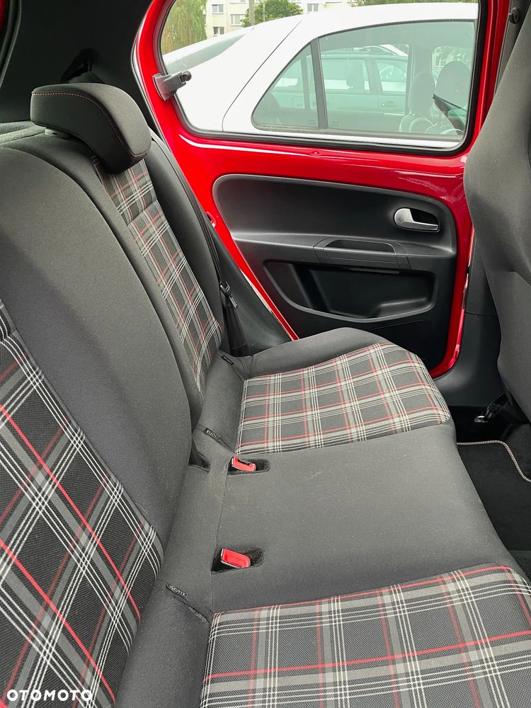 Volkswagen up! 1.0 TSI GTI - 28