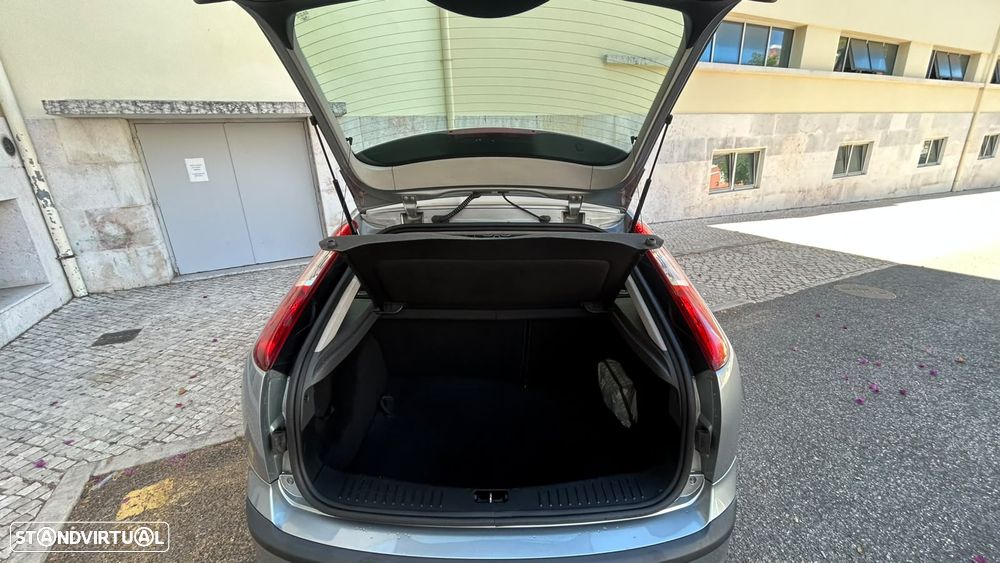 Ford Focus 1.6 TDCi Sport — fotografia 4
