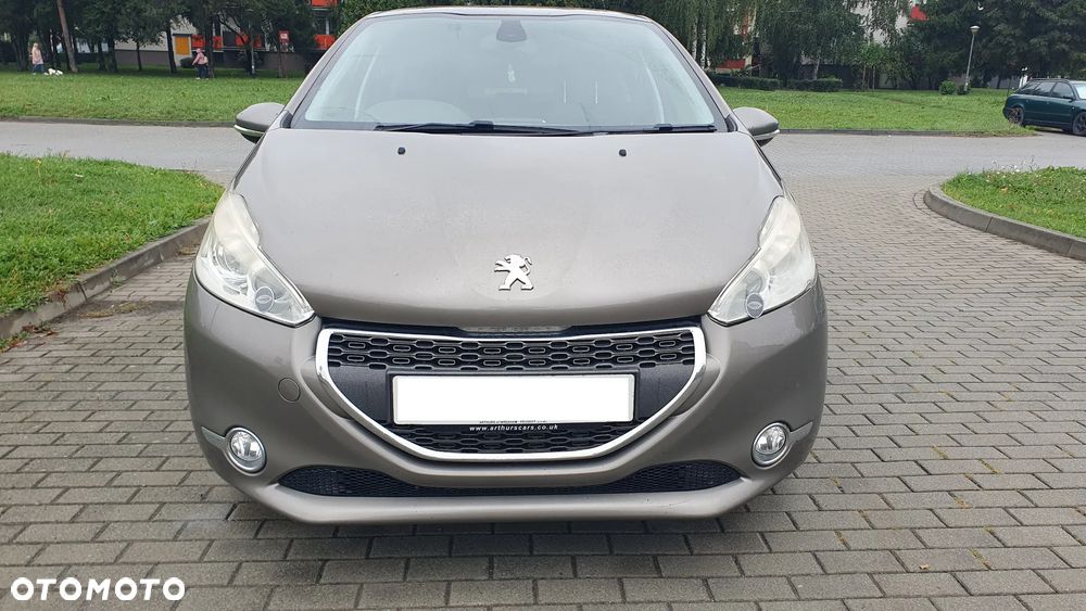 Peugeot 208 HDi 68 Like - 8