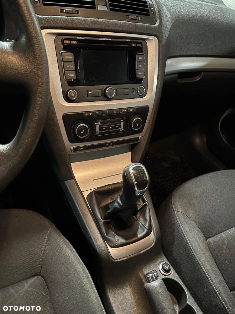 Skoda Octavia Combi 2.0 TDI Ambiente - 2