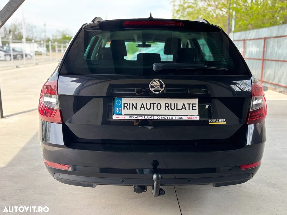Skoda Octavia 1.6 TDI DSG Ambition - 7