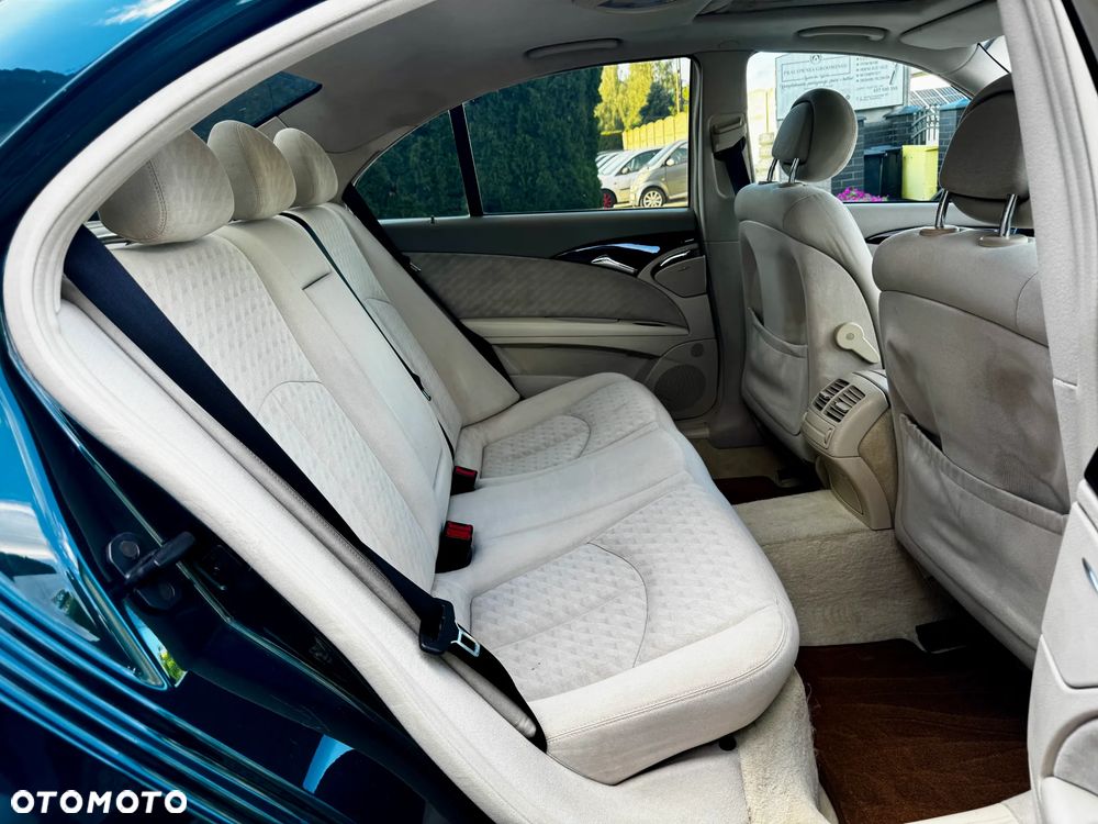 Mercedes-Benz Klasa E 200 CDI Automatik Classic - 31