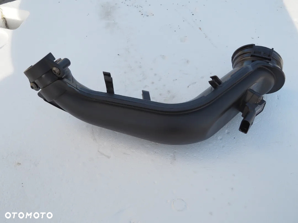 Rura powietrza VW 03C145673N GOLF VI BENZYNA 1.4 TSI