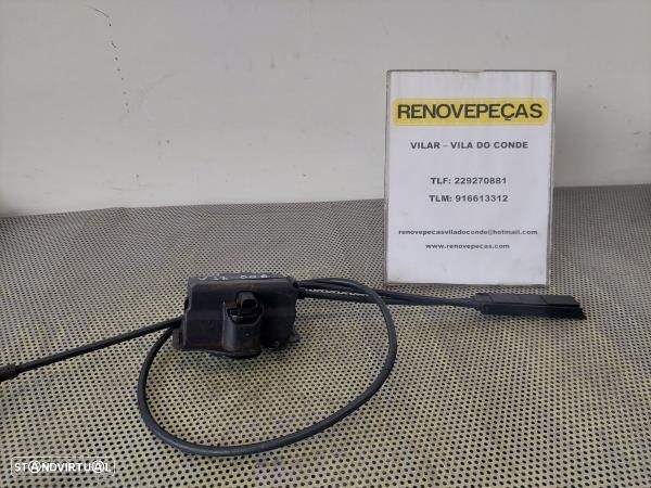 Fecho Capot Mercedes-Benz C-Class (W203) - 1