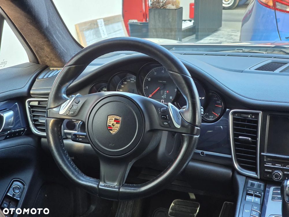 Porsche Panamera 4 PDK Edition - 20