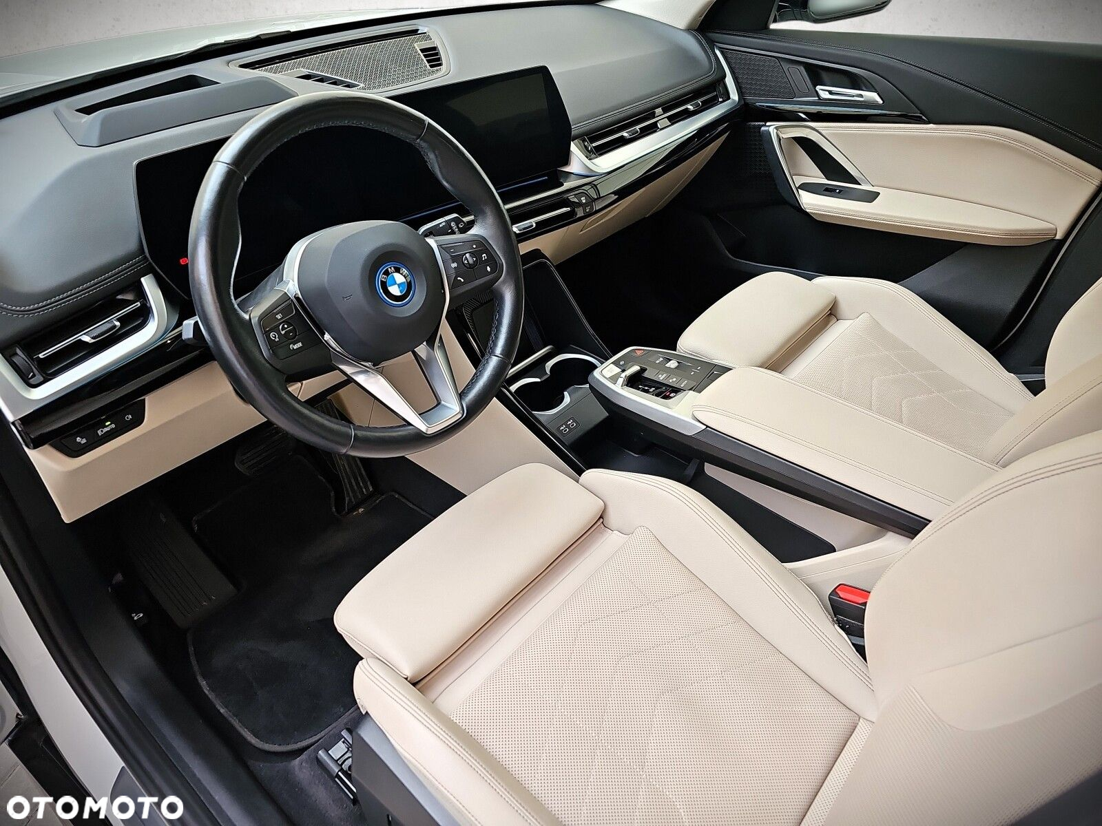 BMW iX1 - 10
