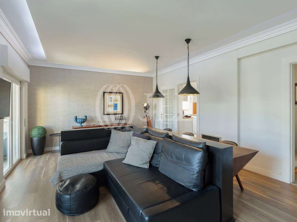 Apartamento T2 renovado garagem no centro de Cascais - Grande imagem: 4/30