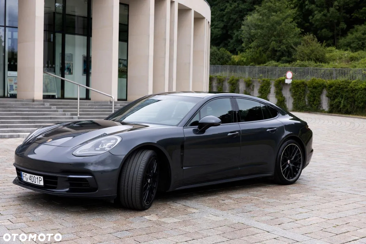 Porsche Panamera 4S - 11