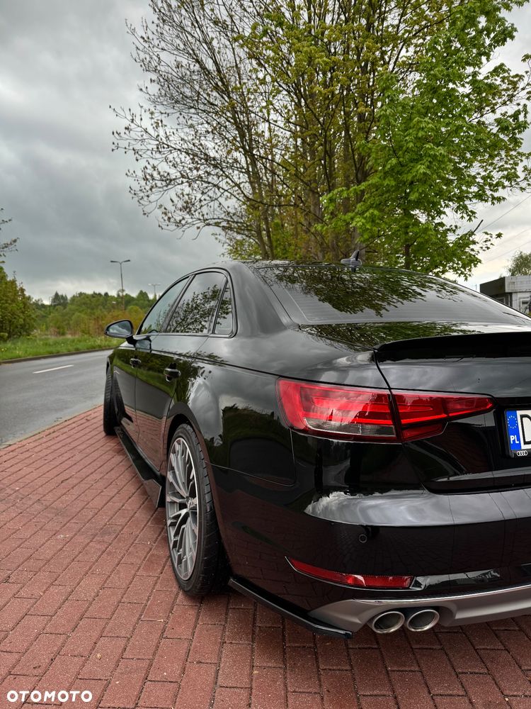 Audi A4 Limousine 2.0 TDI Quattro S tronic - 13