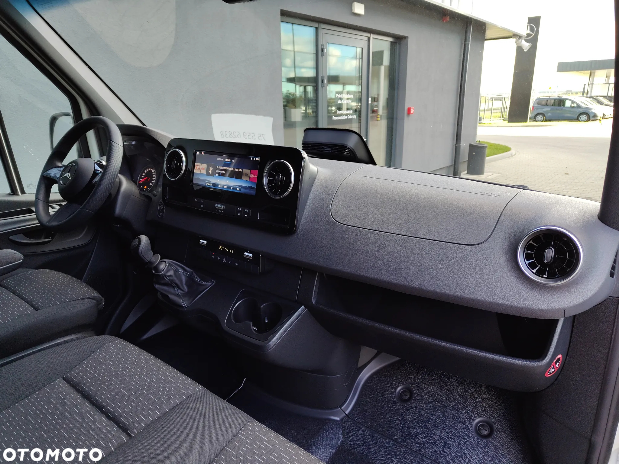 Mercedes-Benz Sprinter - 12