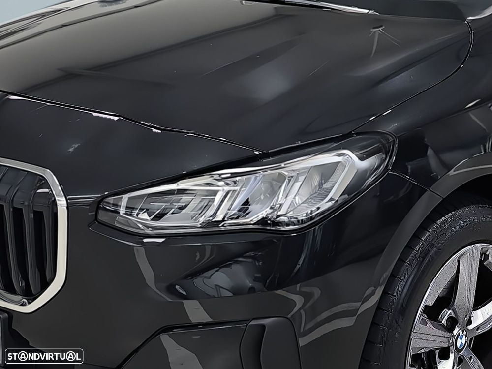 BMW 218 Active Tourer d Auto — fotografia 3